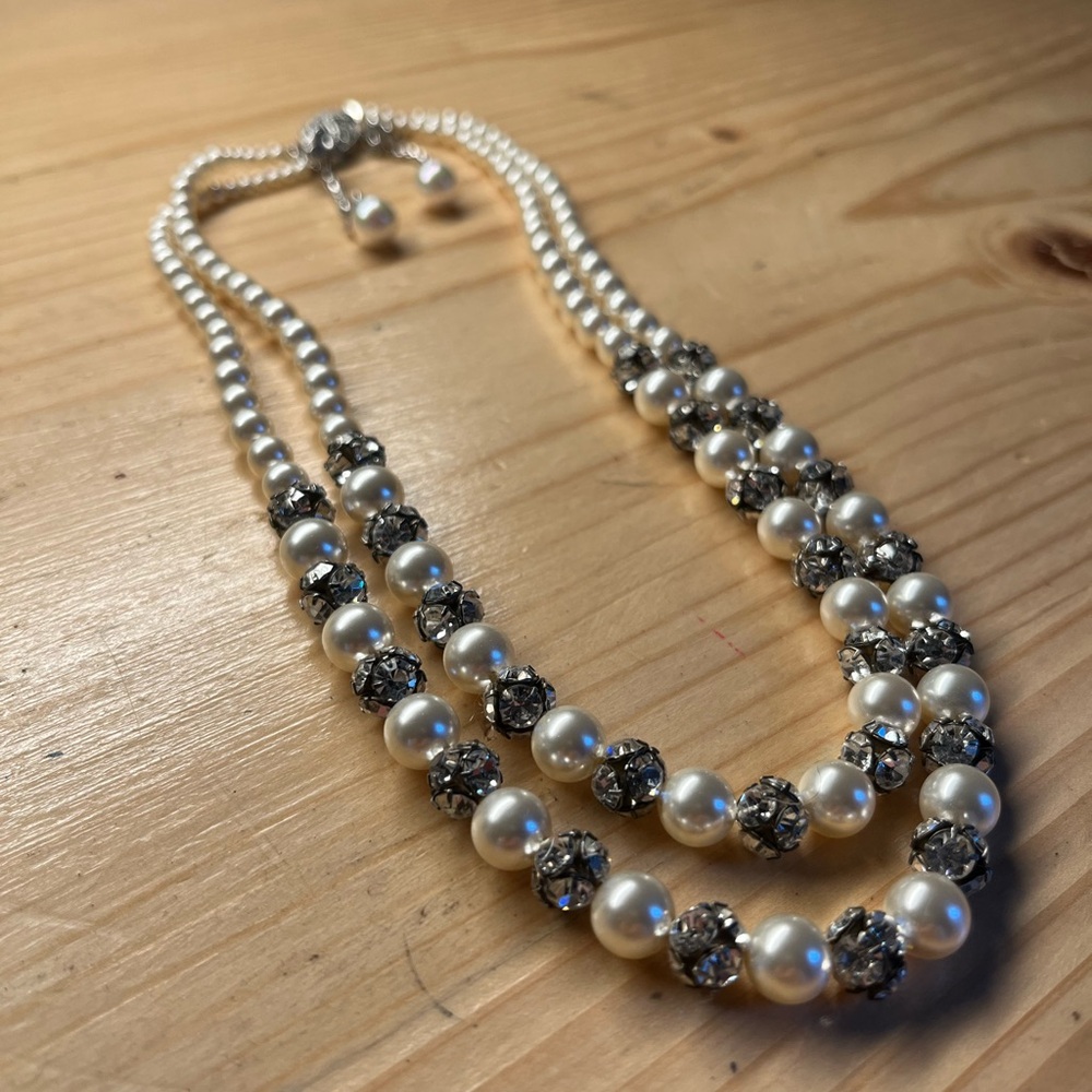 Formals/Wedding gorgeous pearl necklace and matching earring set!